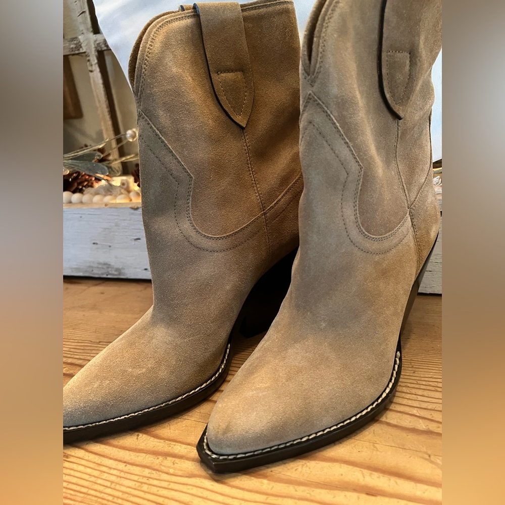 Worn twice. Isabel Marant  Leyane suede cowboy boot.